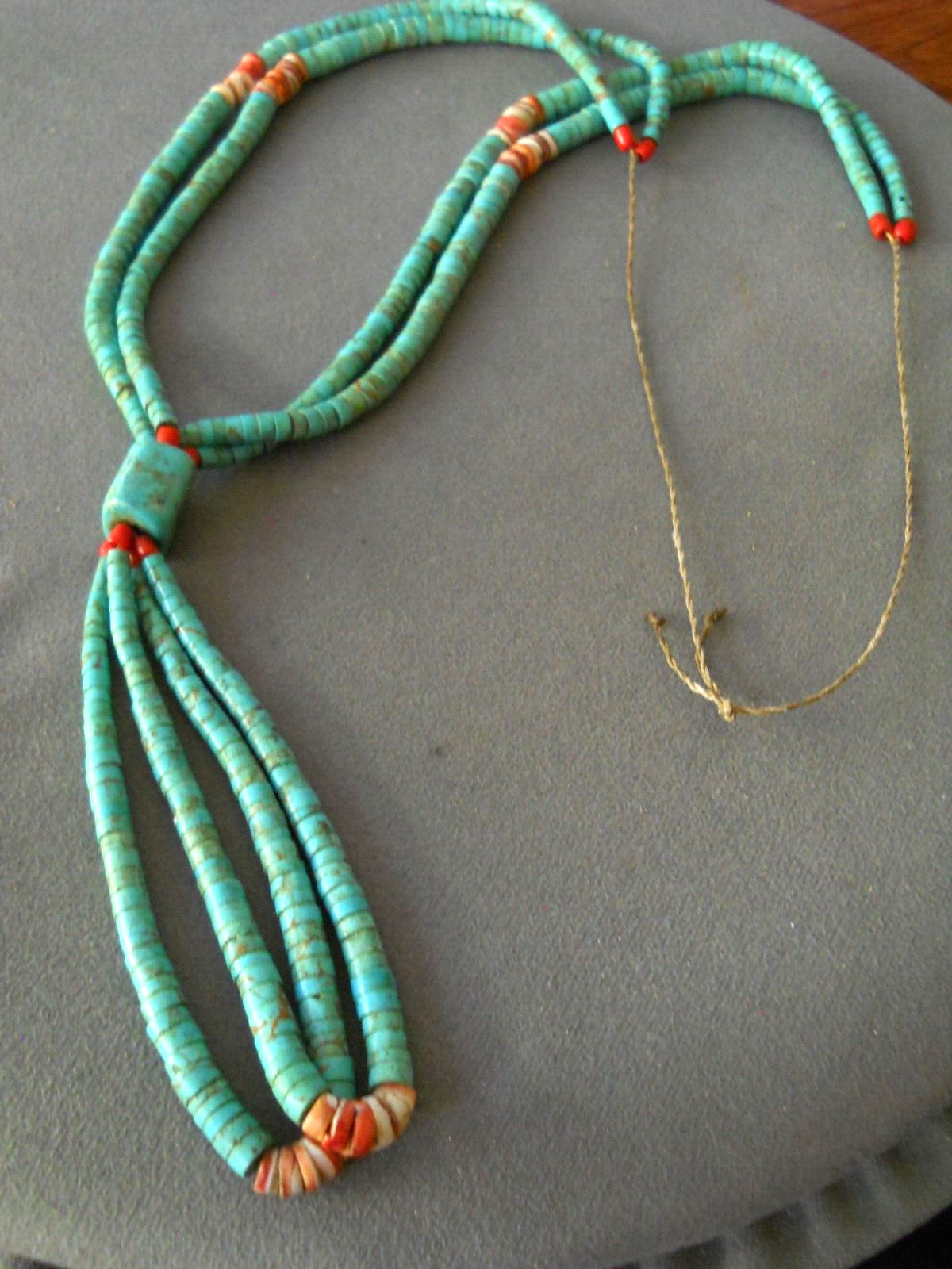 Older Santo Domingo Native American Turquoise Spiny Oyster Jacla Bead Necklace