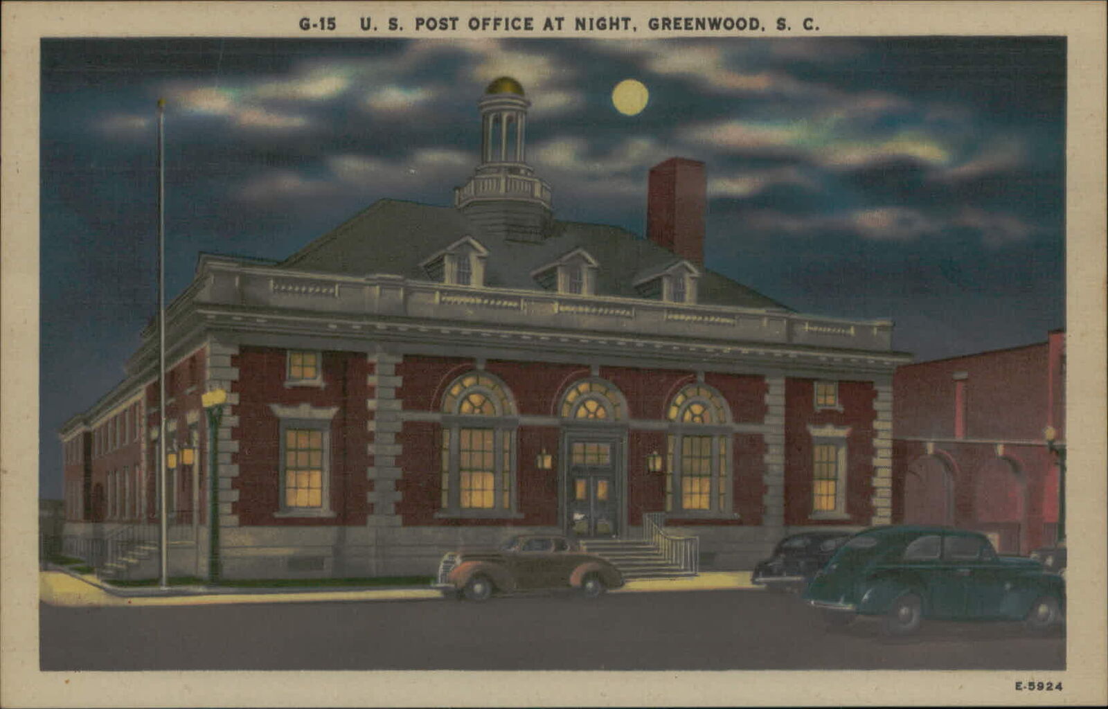 Postcard: G-15 U. S. POST OFFICE AT NIGHT, GREENWOOD. S. C. V E-5924