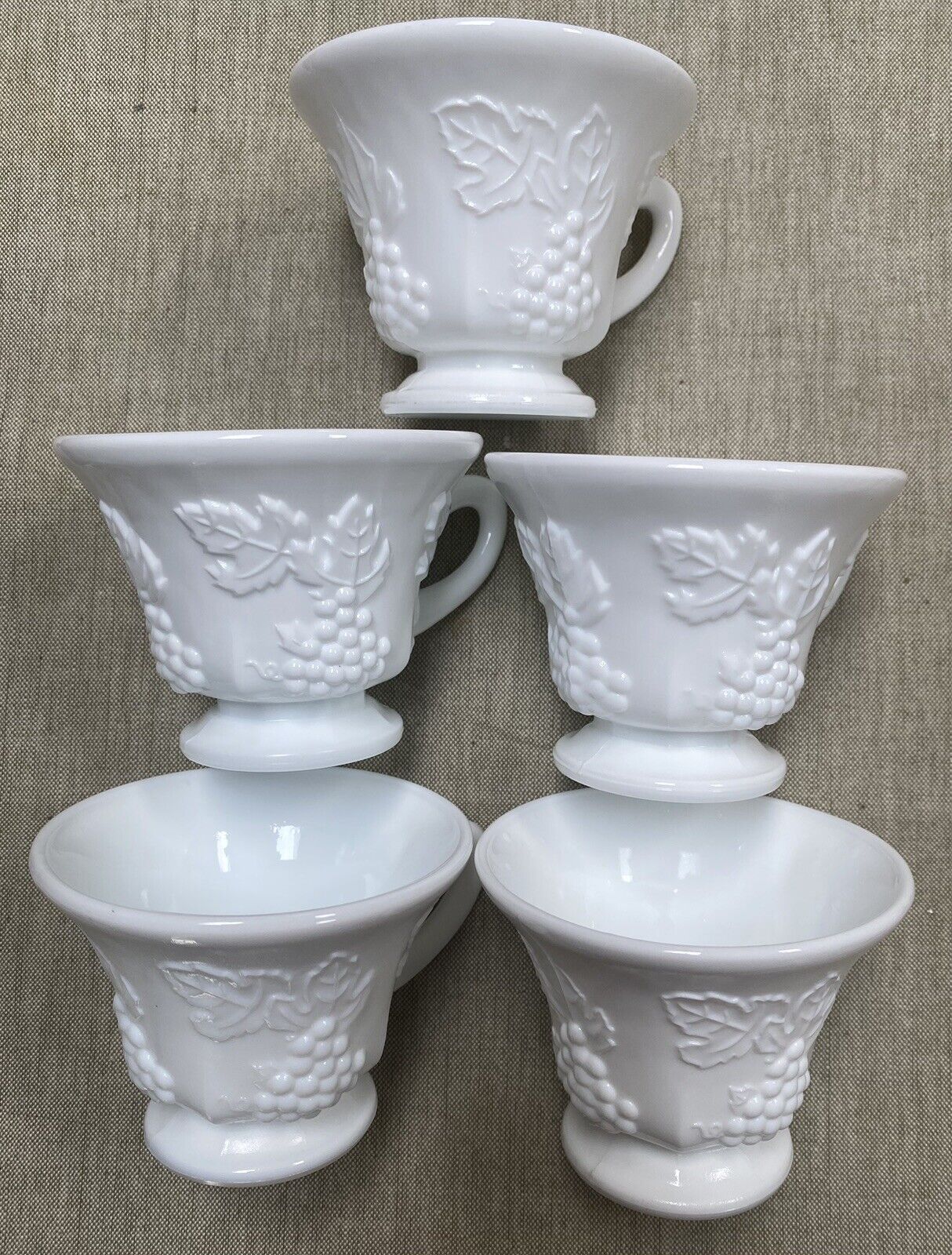 Vintage Indiana Glass 🍇Harvest Grape Milk Glass Tea Coffee Cups Set Of 5-🍇