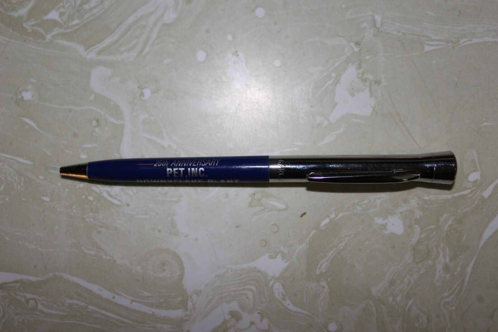 VINTAGE PEN FROM 25TH ANNIVERSARY PET INC. DOWNYFLAKE PLANT 1963-1988