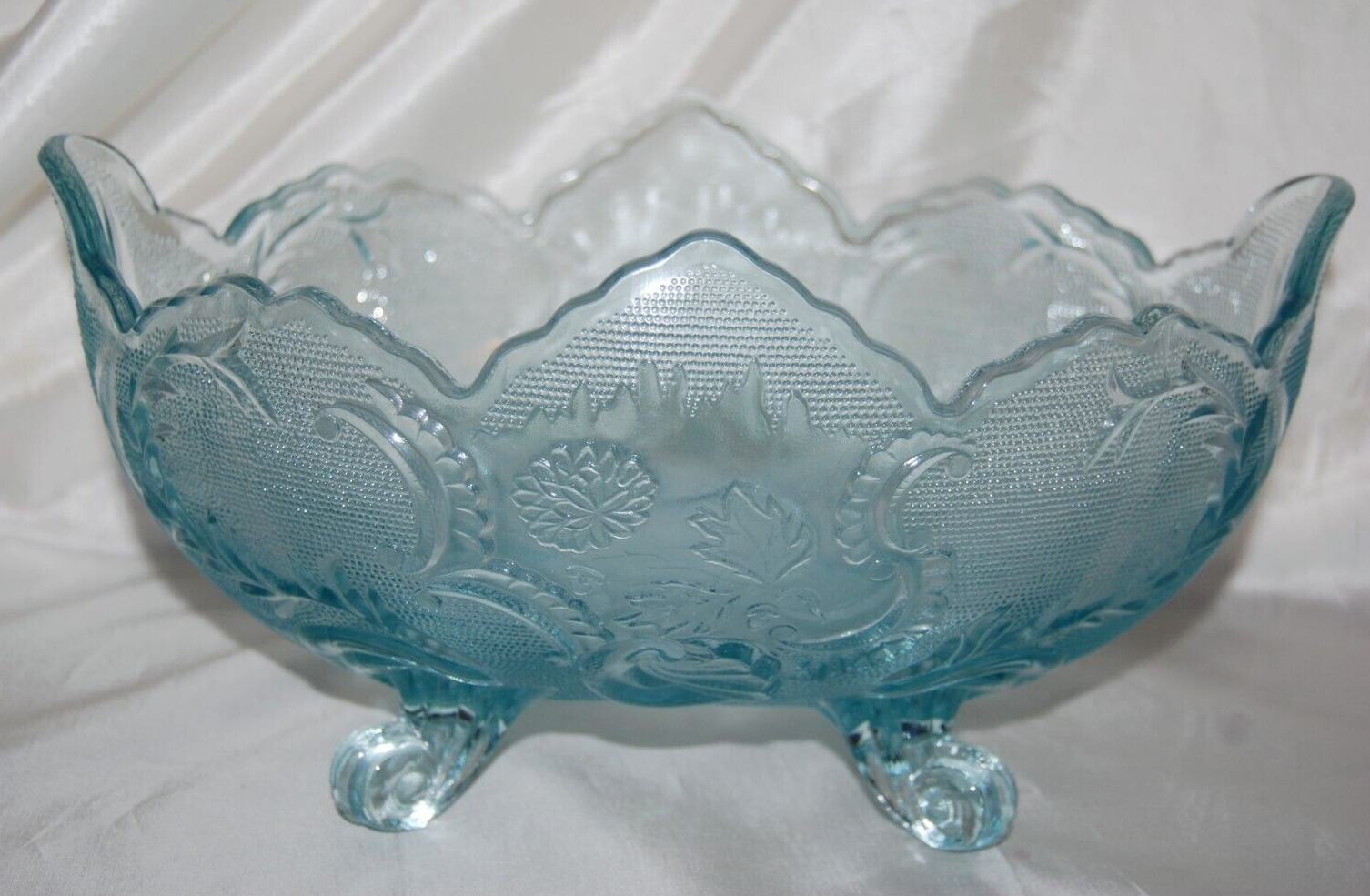 Starlight Ice Blue Jeannette Lombardi Footed Glass Fruit Bowl * Jaded Edges