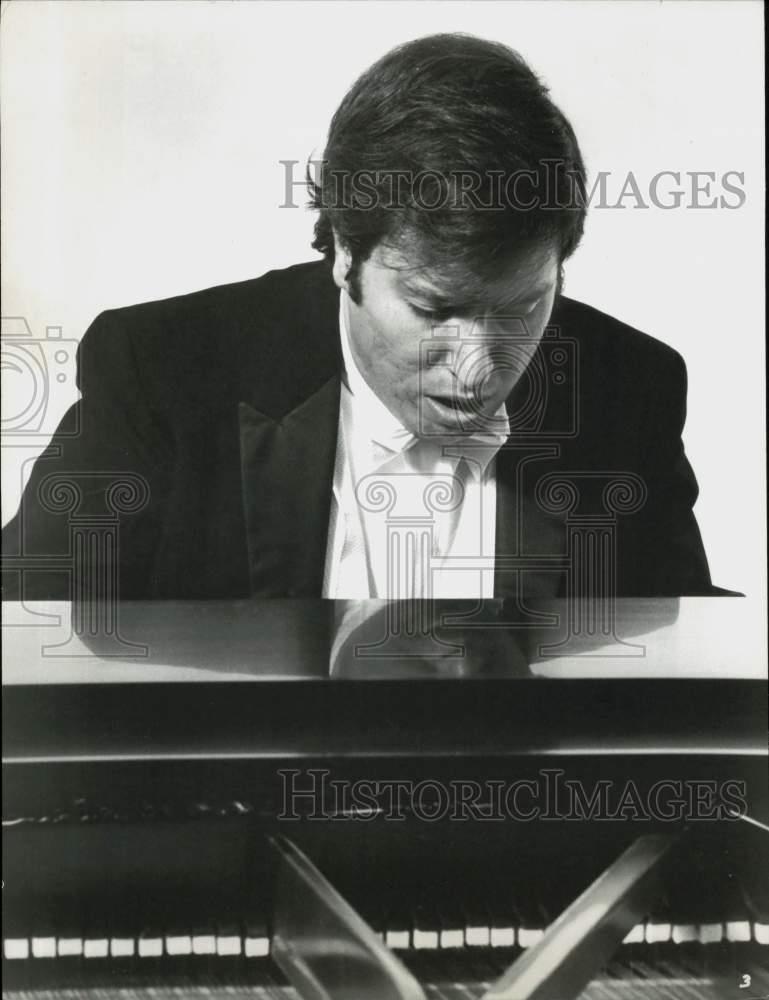 1979 Press Photo Horacio Gutierrez, Pianist - hpp18315