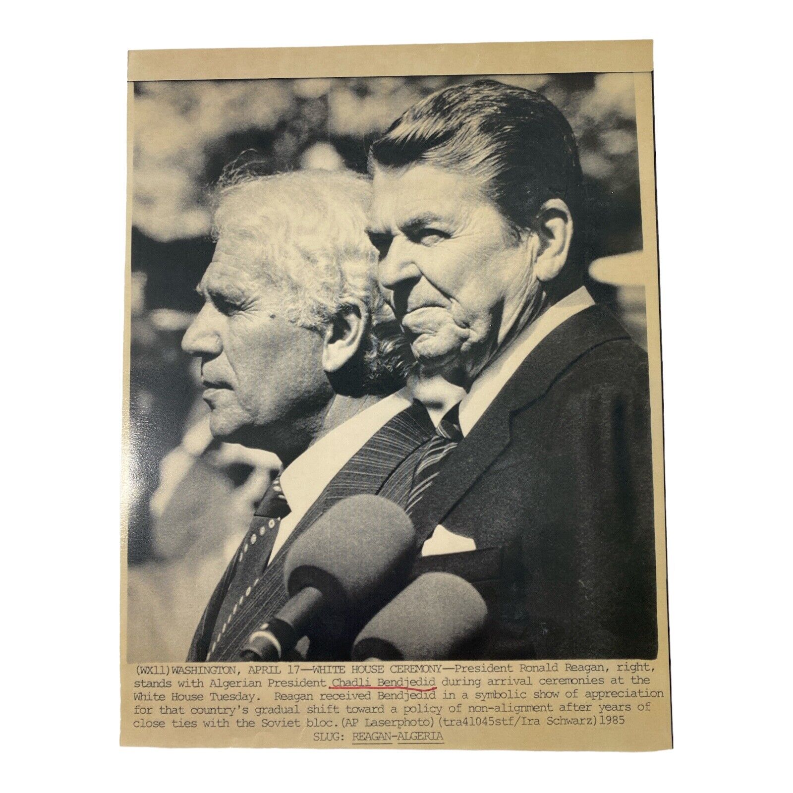 Vtg AP Wire Press Photo Ronald Reagan Charlie Bendjedid White House 4/17/1985
