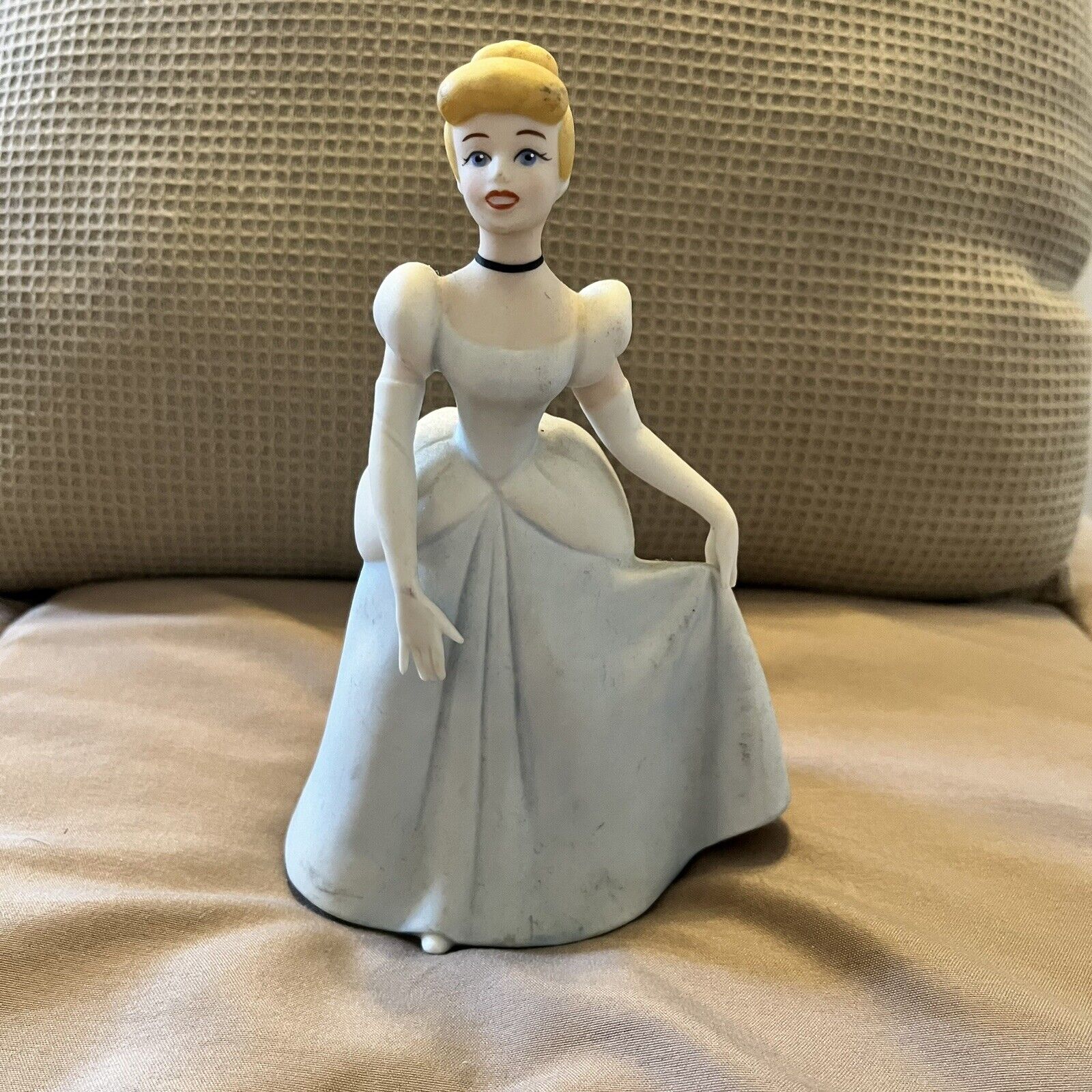 Vintage disney princess porcelain figurines 6” Cinderella