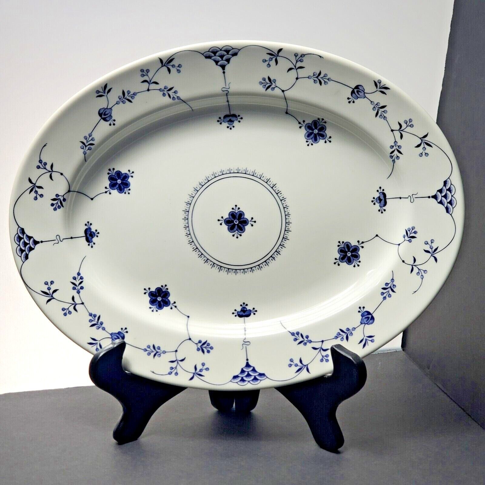 Churchill Finlandia Oval Serving Plate Blue White Floral Smooth Rim Family Meal