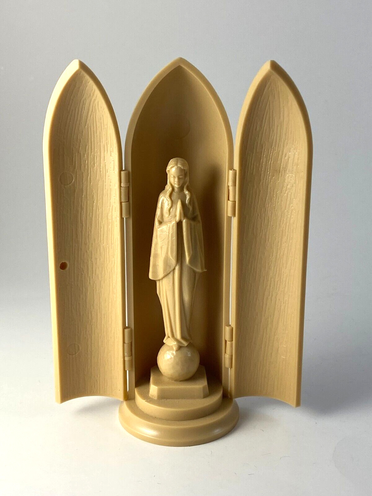 Vintage 1962 Catholic Plastic Virgin Mary Statue in Fold Out Altar with Box