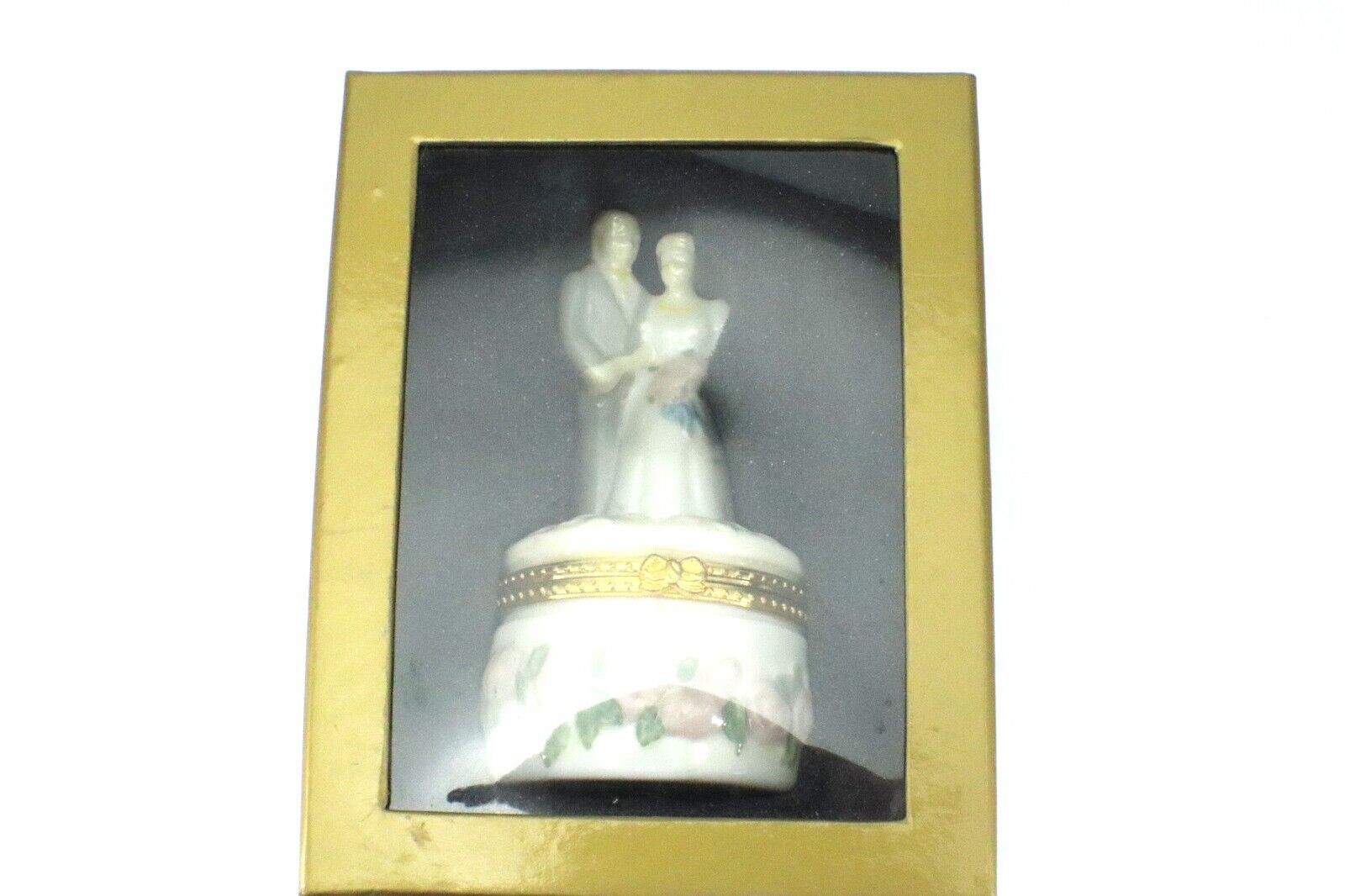 Macy’s Hinged Trinket Box BRIDE & GROOM on Wedding Cake Porcelain in Box