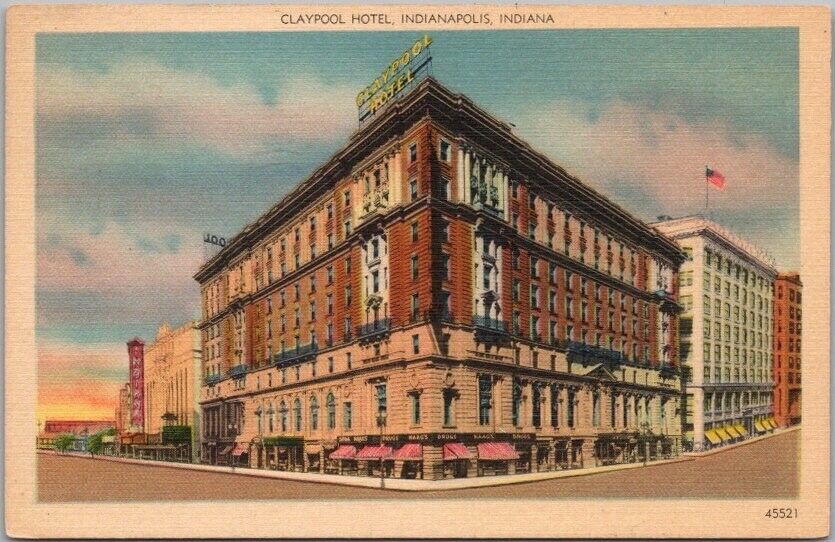 Indianapolis, Indiana Postcard CLAYPOOL HOTEL Building / Street View -Linen 1941