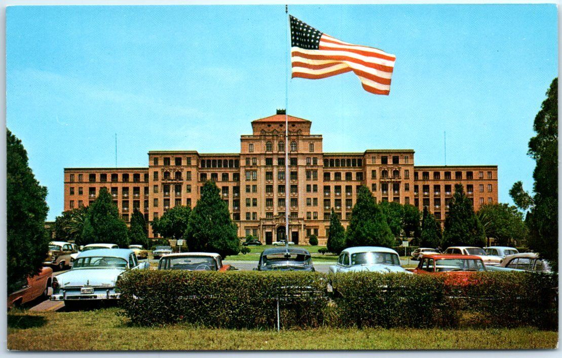 Postcard - Brooks General Hospital, Fort Sam Houston - San Antonio, Texas