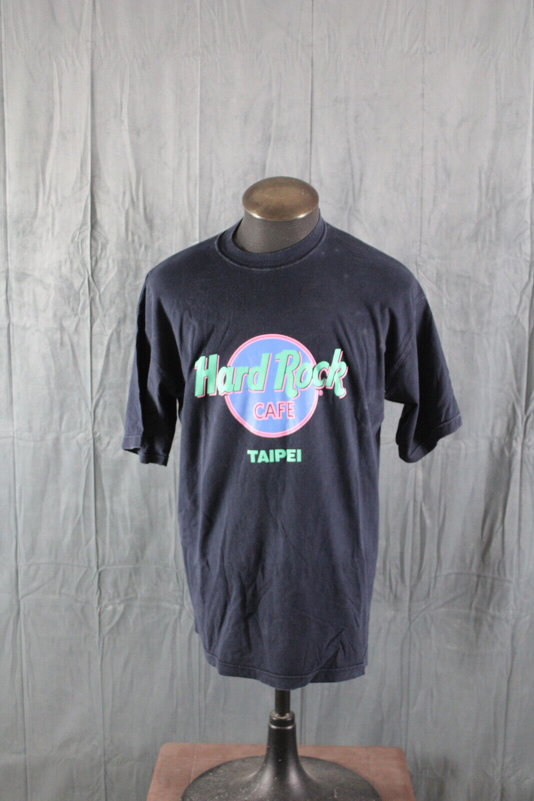 Vintage Graphic T-shirt - Hard Rock Cafe Tapei Neon Graphic - Men\'s 2XL