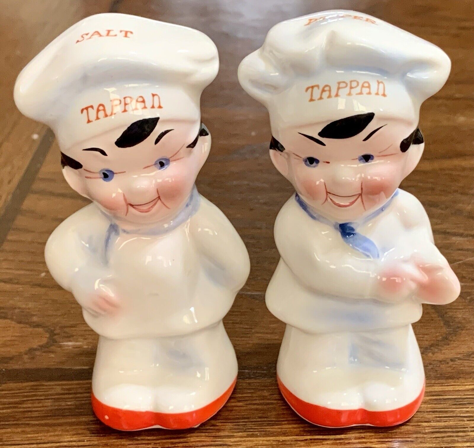1950's Vintage Tappan Stove  Ceramic Salt & Pepper Shakers Japan Little Chef Men