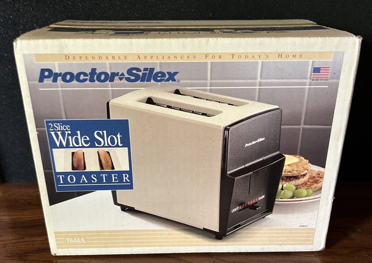 Vintage Proctor Silex Toaster Almond Model T644A