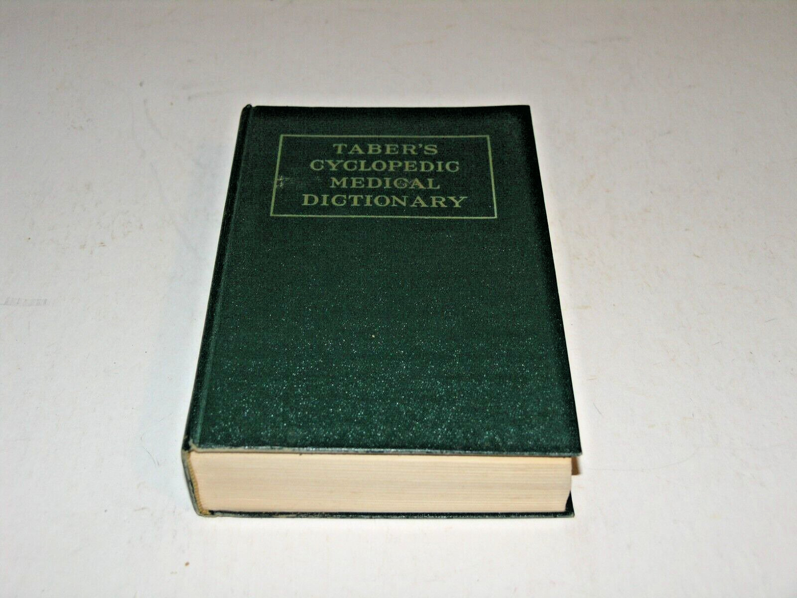 1955 TABER\'S CYCLOPEDIC MEDICAL DICTIONARY - Sixth edition Thumb Indexed Version