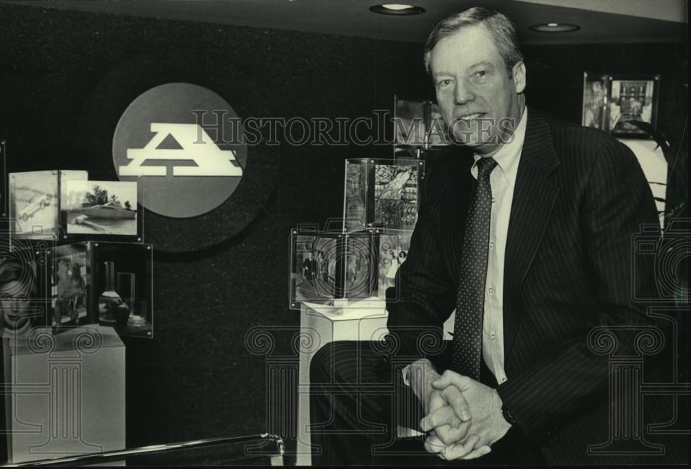 1985 Press Photo George C. Kaiser of Arandell-Schmidt Corporation - mjb83612