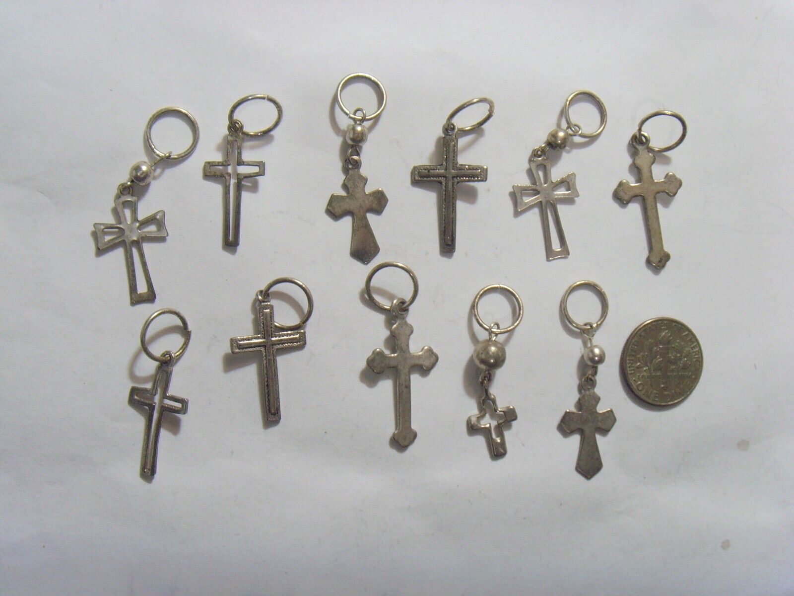 11 vintage silver tone metal Christian cross pendants religious lot 53217