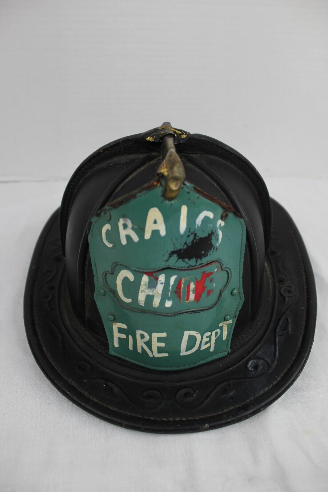 VINTAGE Cairns & Brothers Fire Equipment Leather Firemans Helmet Chief Craigs FD