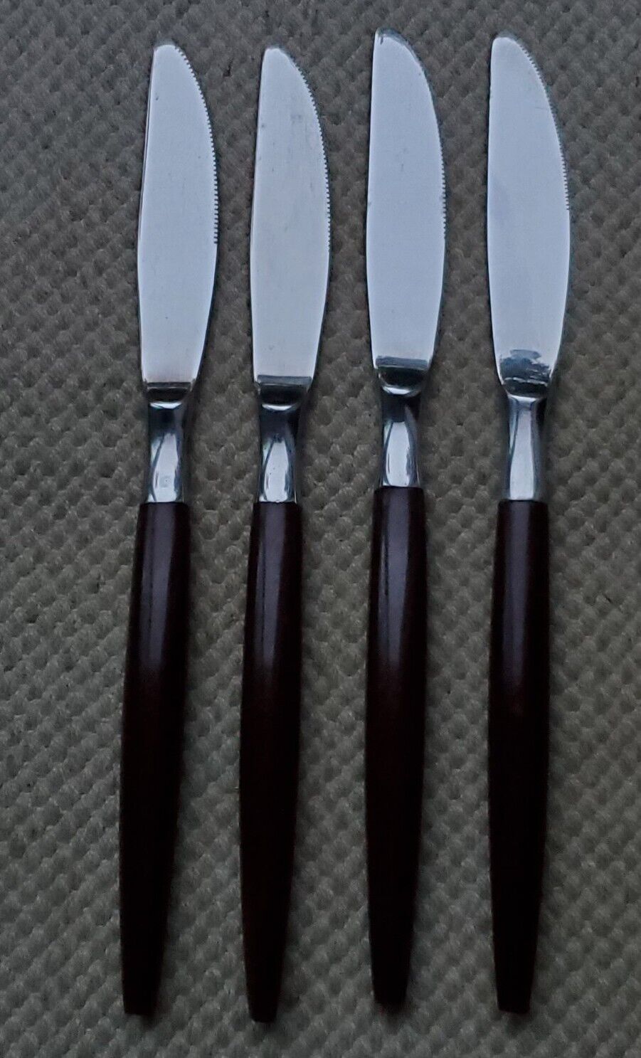 4 AMERICAN TEMPO Stainless Canoe Muffin Wood Flatware Dinner Butter Knife Knives