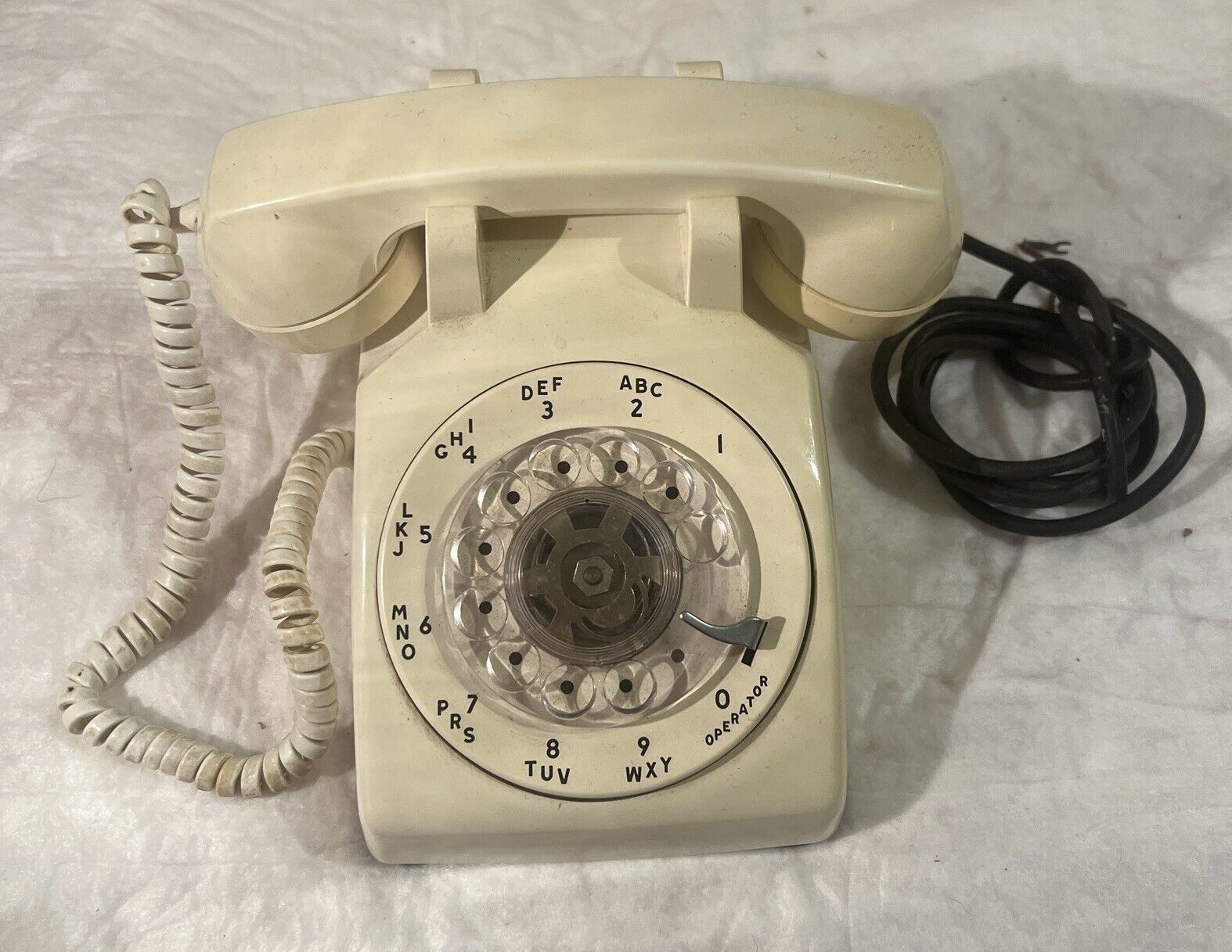Vtg Retro 1970’s Stromberg Carlson Off-White Cream Rotary Dial Desk TelePhone