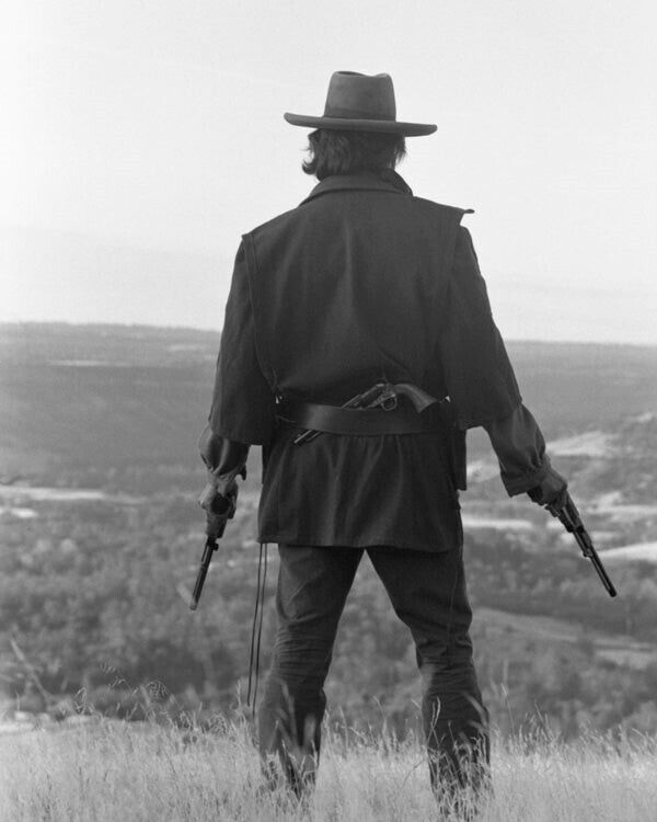The Outlaw Josey Wales Clint Eastwood Iconic Profile with guns Rare 8x10 Photo