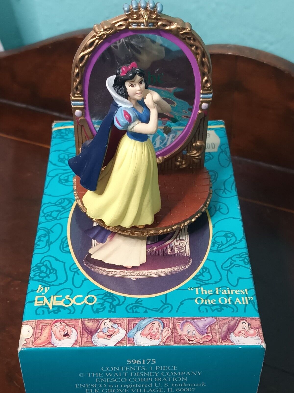 Enesco Walt Disney\'s Snow White The Fairest One Of All Ornament #596175
