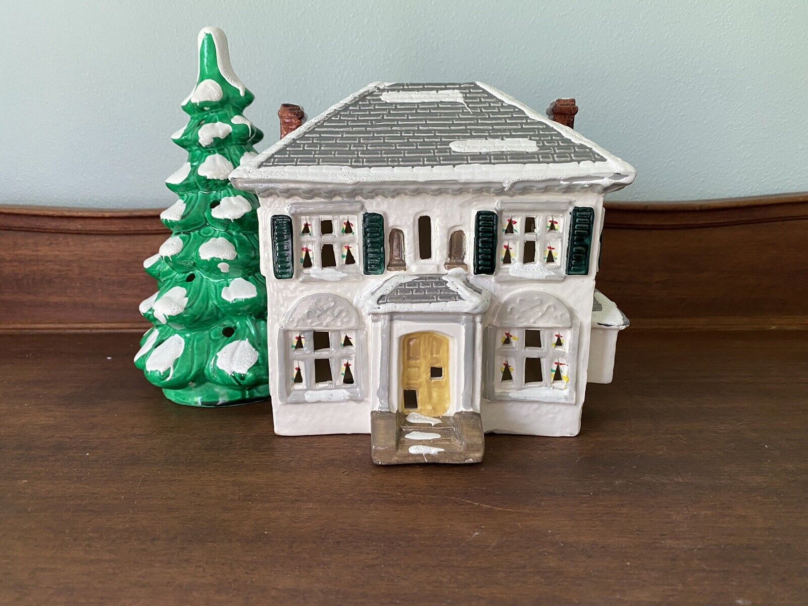 Department 56 - Snow Village River Road House #5010-5 Retired