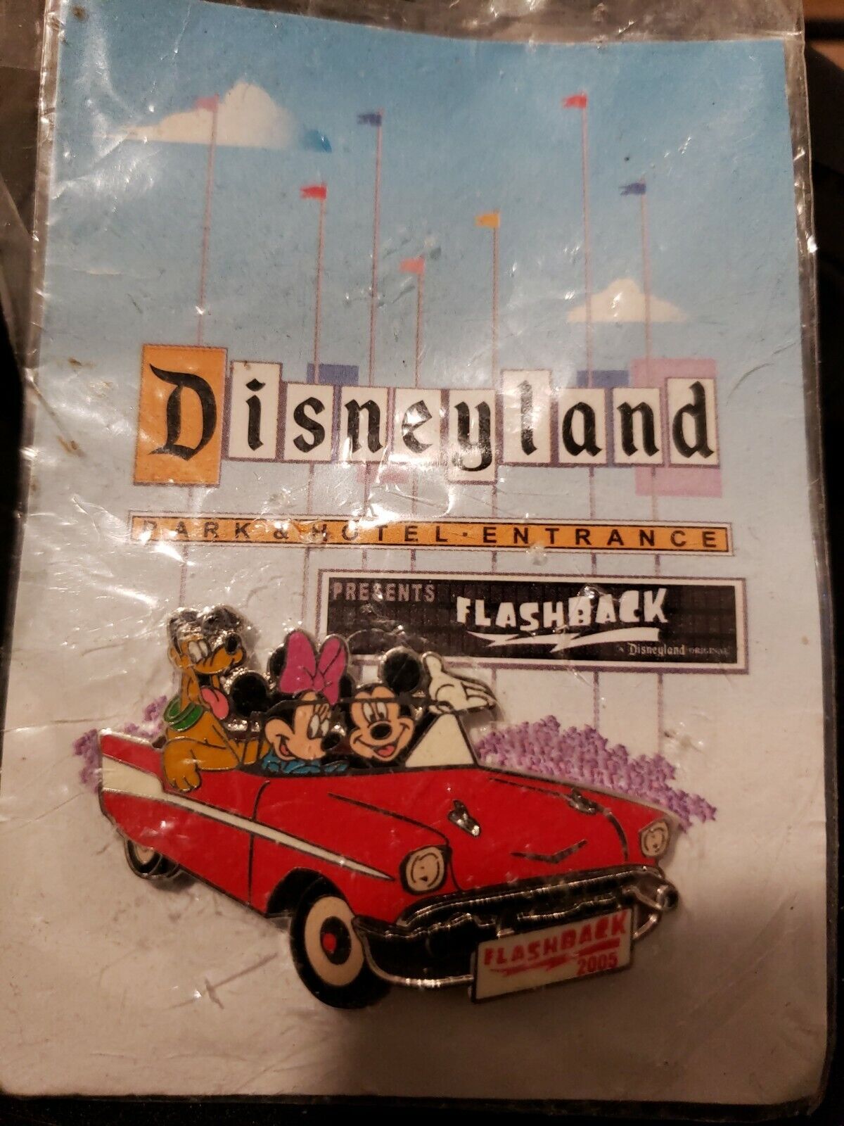 Disney Pin 36740 DLR Cast Charity Event Flashback 2005 FAB Chevy Convertible Car