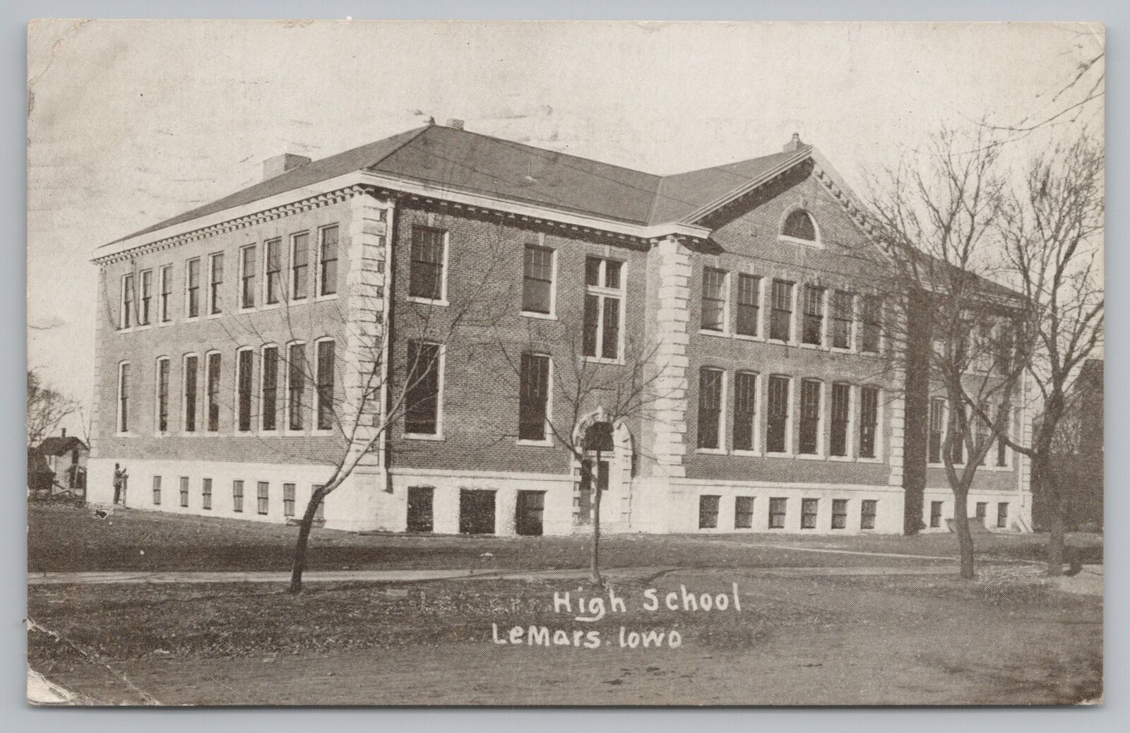 Le Mars Iowa~High School Building~Vintage Postcard