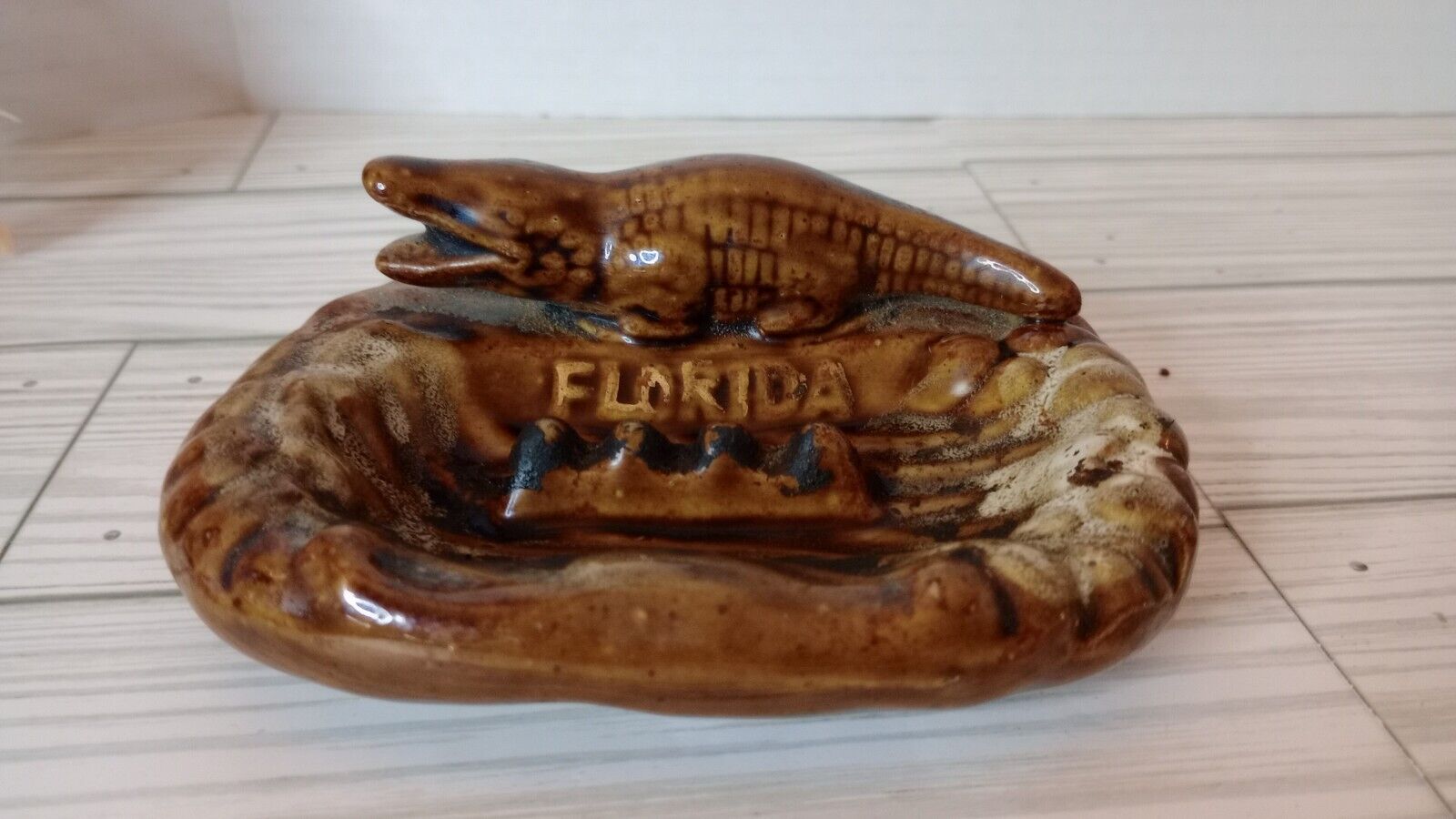 Retro Florida  alligator  Vintage Souvenir Crocodile Ashtray