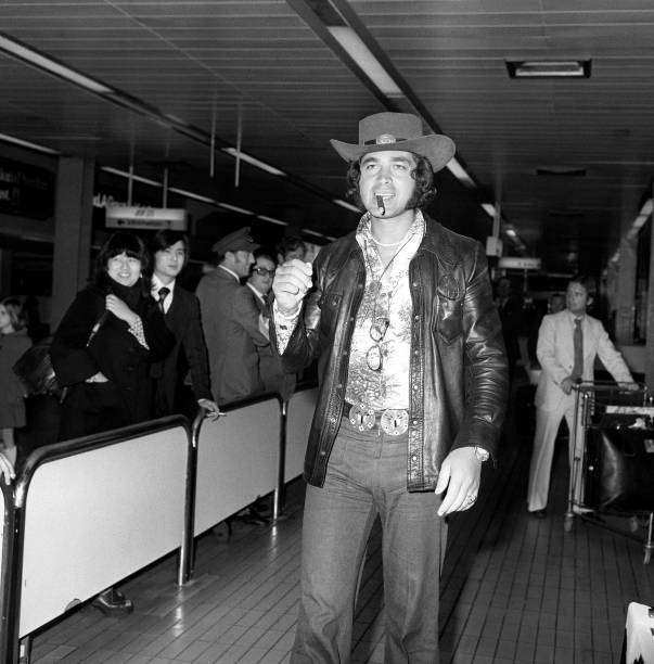 British Singer Engelbert Humperdink Arriving Heathrow Airport Amer- 1975 Photo