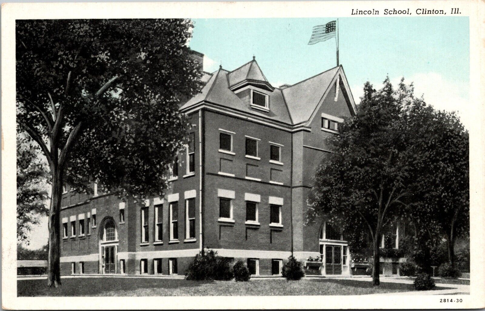 Vintage Postcard. Lincoln School. Clinton Illinois.