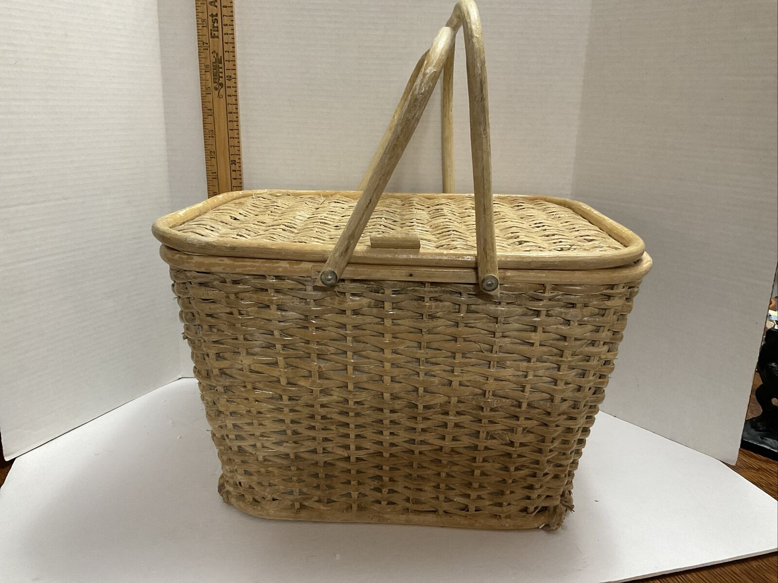 Large Wicker Rattan Picnic  Basket with Two Handles Square Storage  17\