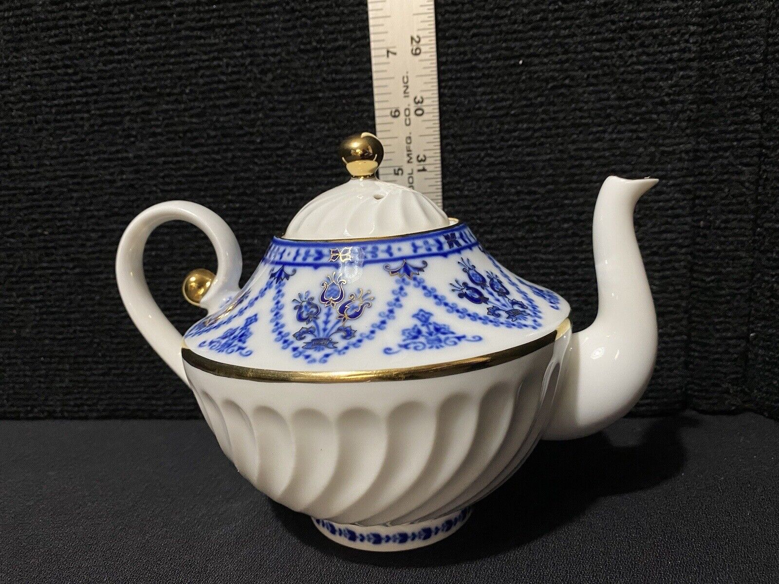 VTG Lomonosov Porcelain Teapot Cobalt Blue White 22K St. Petersburg Russia 1C 35