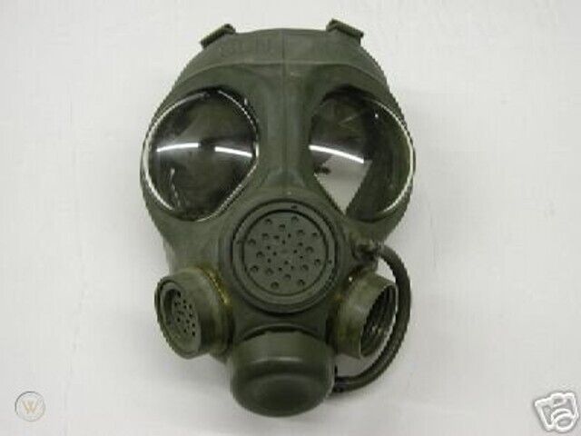 Canadian Armed Forces Issue C4 Gas Mask W/Filter And Carrier - Small