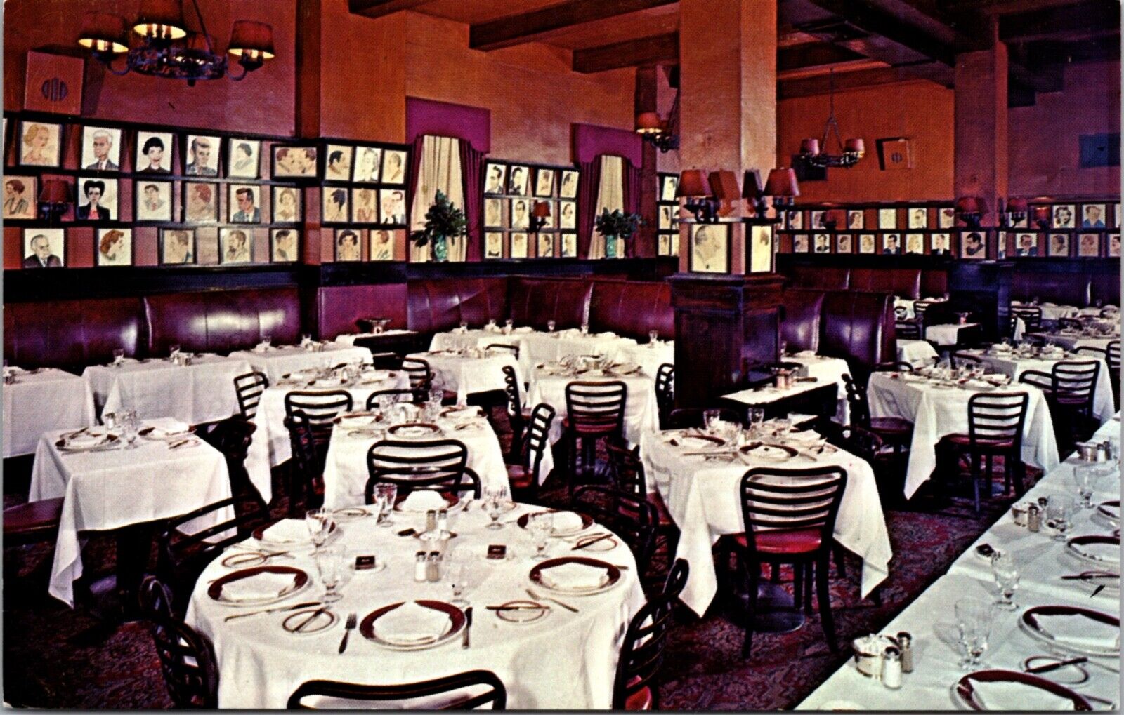 Postcard Interior of Sardi's Restaurant 234-36 W. 44th Street New York City