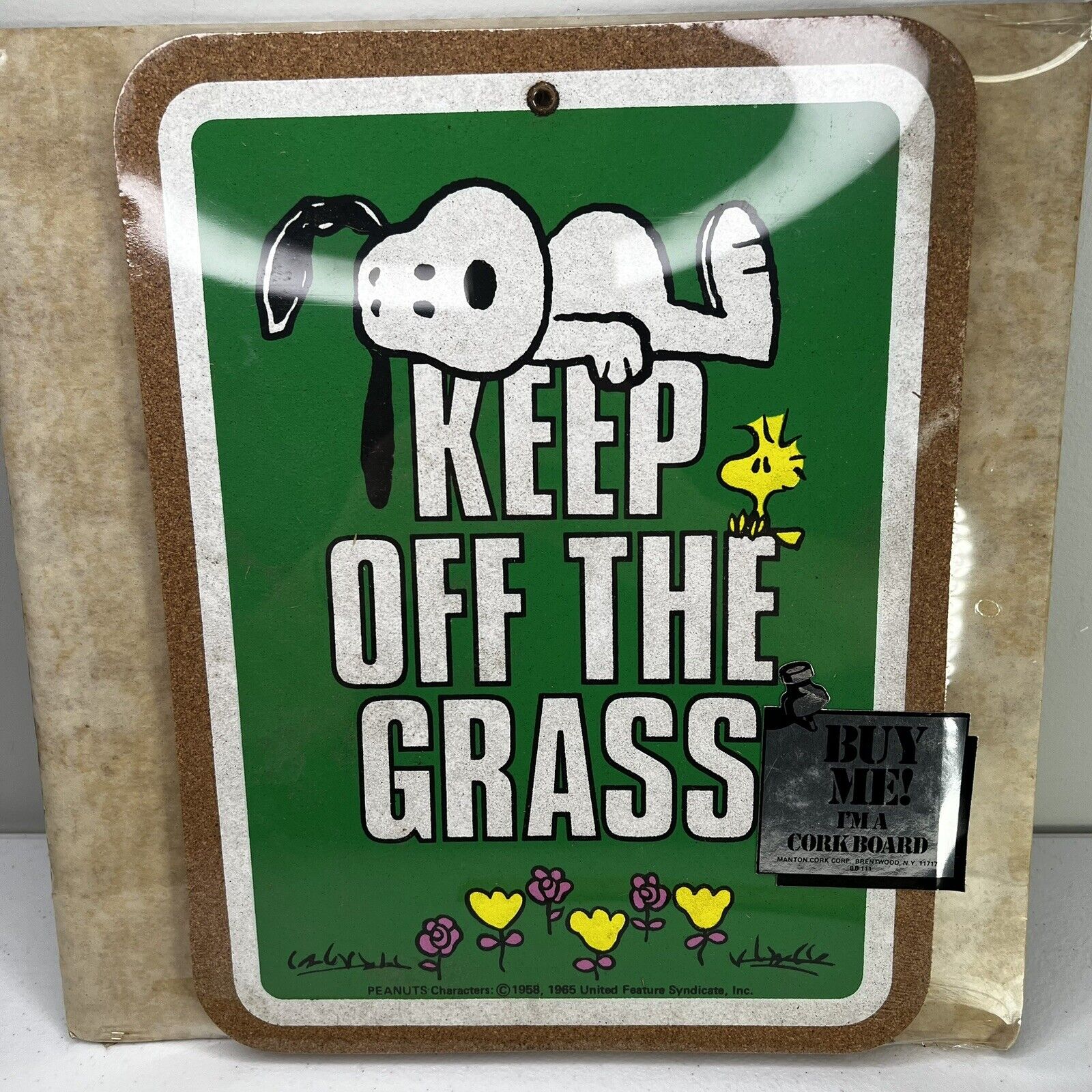 Vintage 1965 Snoopy & Woodstock Keep Off The Grass Cork Board NOS Peanuts