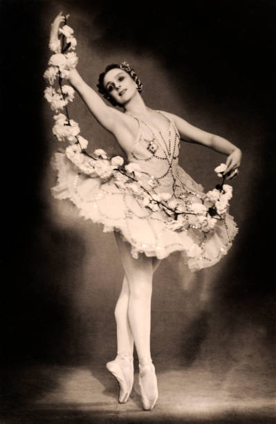 Russian Ballet Dancer Ballerina Natalia Dudinskaya 1940s 2 Old Photo