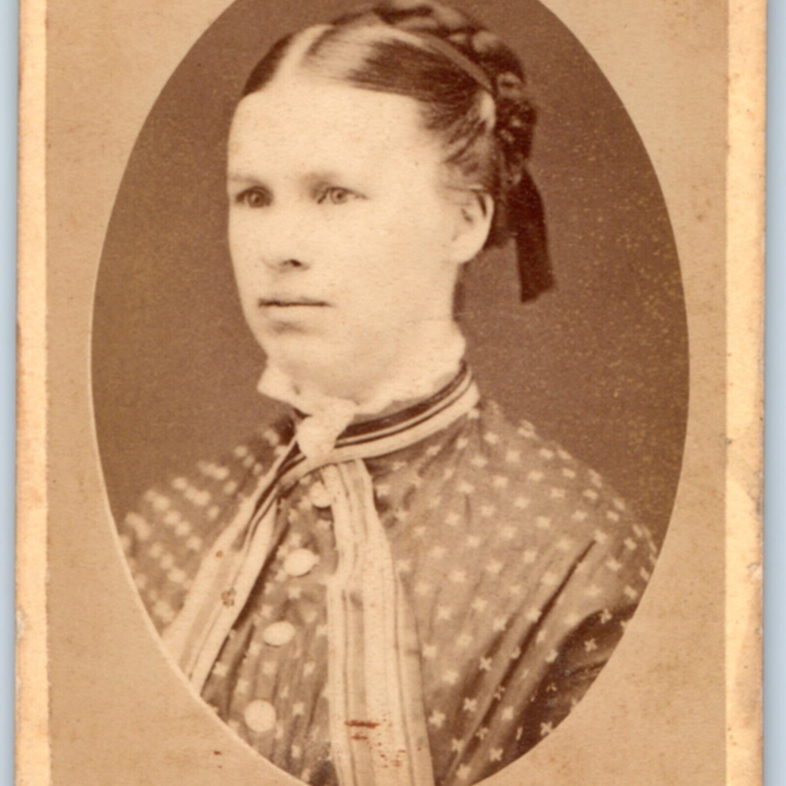 c1870s Attica, Ind Cute Young Lady Girl Woman CdV Photo Card Chapman Gallery H31