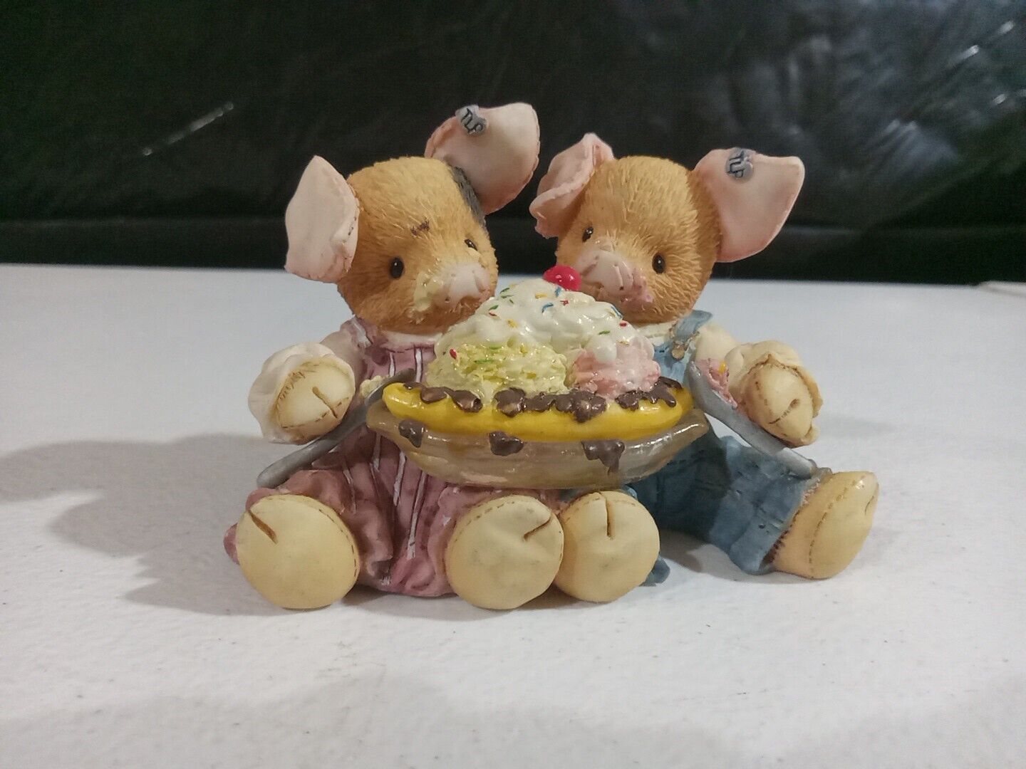VINTAGE ENESCO THIS LITTLE PIGGY LOVE IS PIGGIN OUT WITH YOU 1996