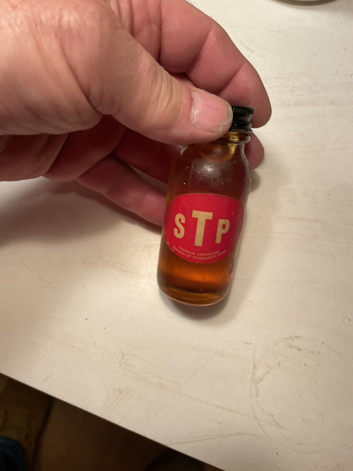 Vintage STP Dealers Sample Bottle Studerbaker Corp RARE