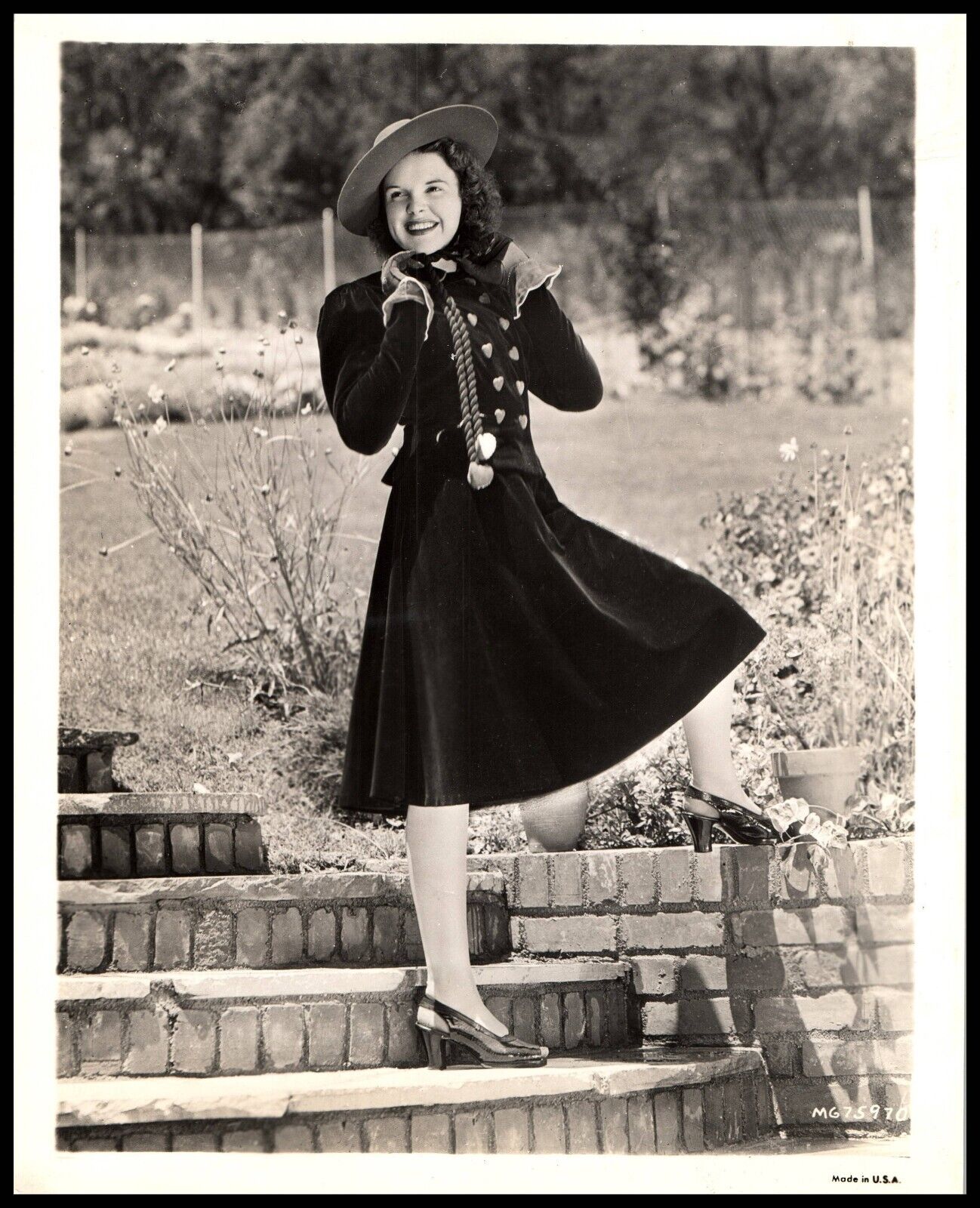 Hollywood Beauty JUDY GARLAND STUNNING PORTRAIT STYLISH POSE 1930s Photo 666