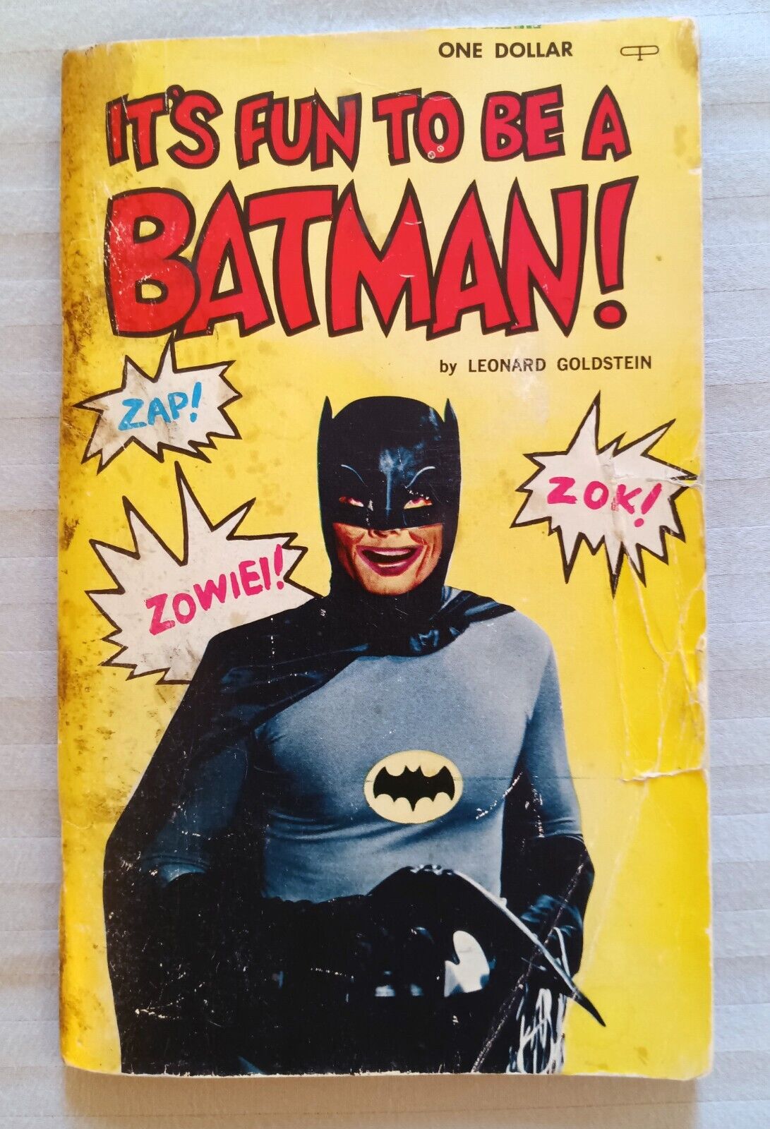 BATMAN, IT'S FUN TO BE BATMAN PAPERBACK, PB, LEONARD GOLDSTEIN, ADAM WEST, 1966