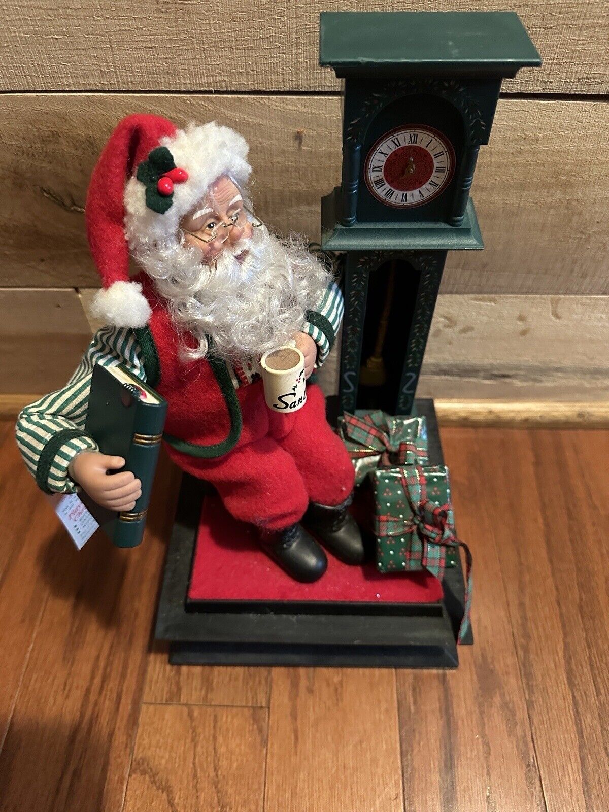 Vintage 1993 Animated Santa Claus Holiday Creations Scene Grandfather Clock