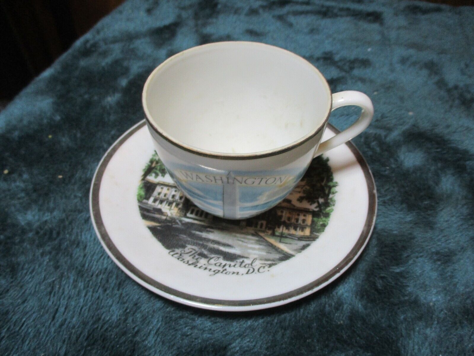 Vintage Capsco Washington DC Collectible Miniature Tea Cup & Saucer Capitol