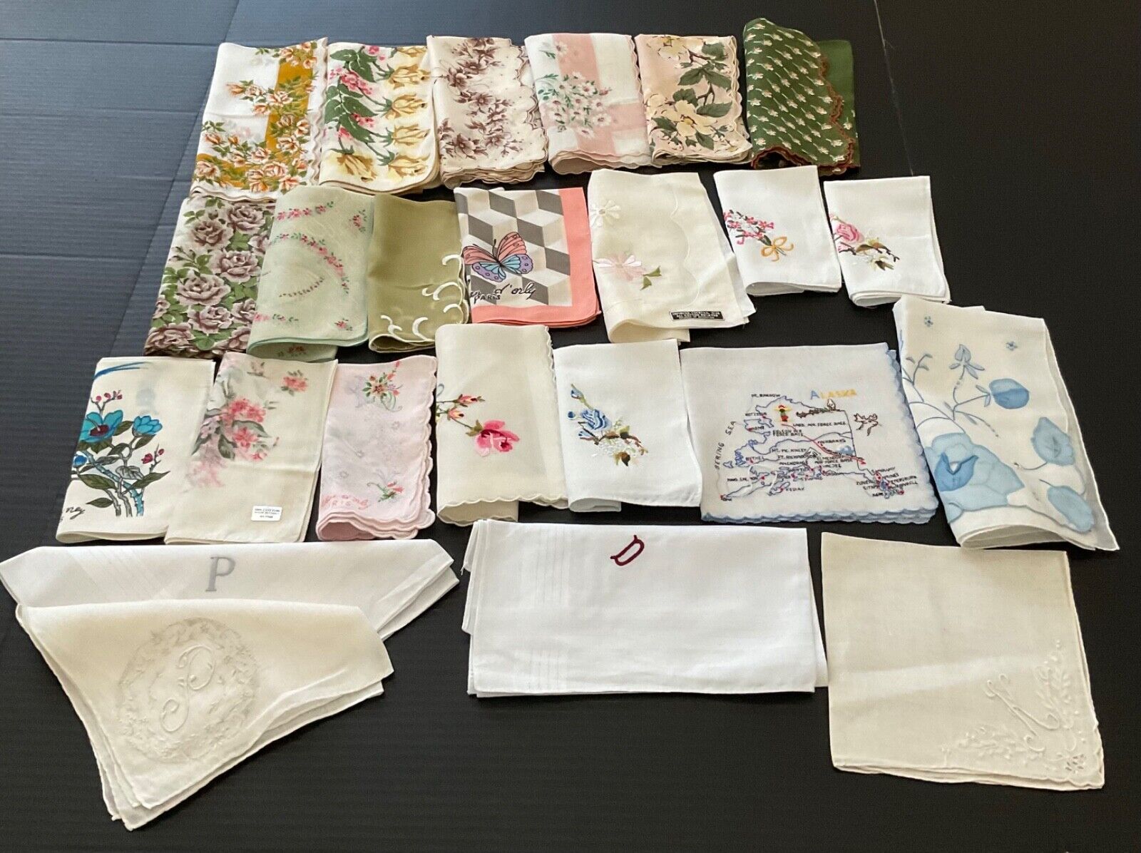 Vintage Potluck Lot of 24 Handkerchief’s * Floral* Monogram * Few New *Alaska