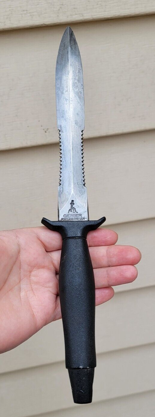 Vintage Gerber mk2 Dagger Style Fixed Knife & Sheath
