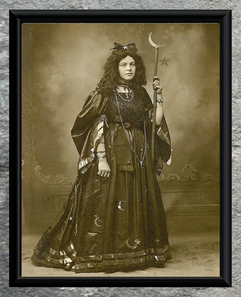 Vintage Photo... Mystic Wiccan Witch ... Antique Photo Print 5x7