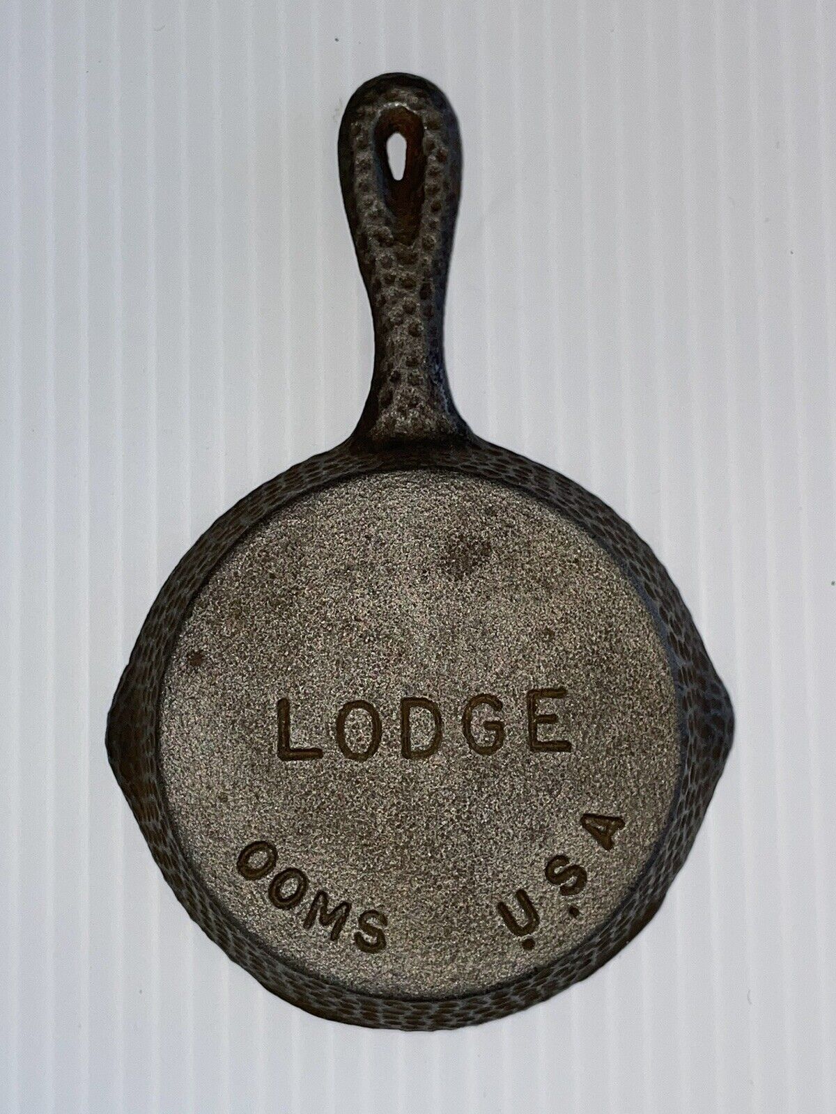 Rare Lodge Miniature 3 1/4\