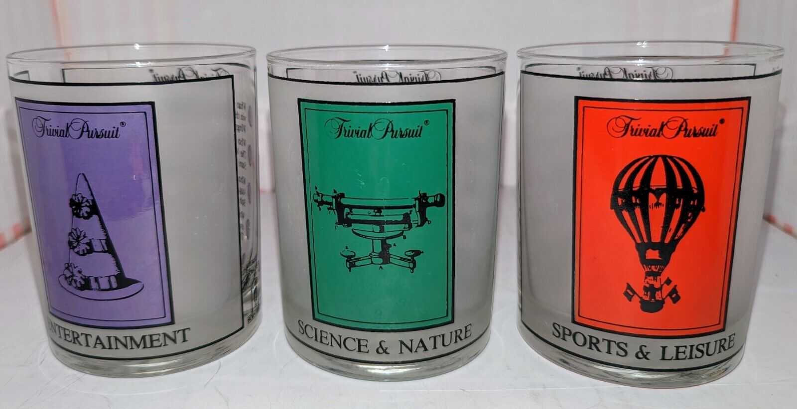 Vtg Culver Trivial Pursuit x3 Cocktail Glass Game Drink Science Sports Entertain