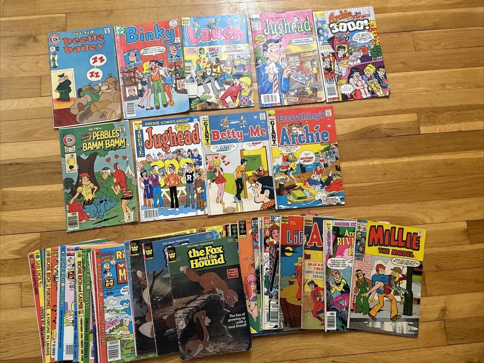 Huge Comic Lot 44 Archie,  Betty And Veronica -Richie Rich-Jughead Disney Archie