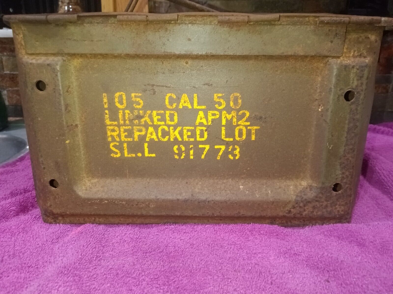 Vintage WWII Metal Ammo Box Cal 50 M2 US
